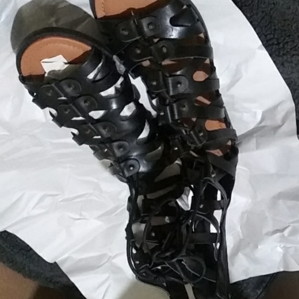 Shoes - Picture 3 of 5